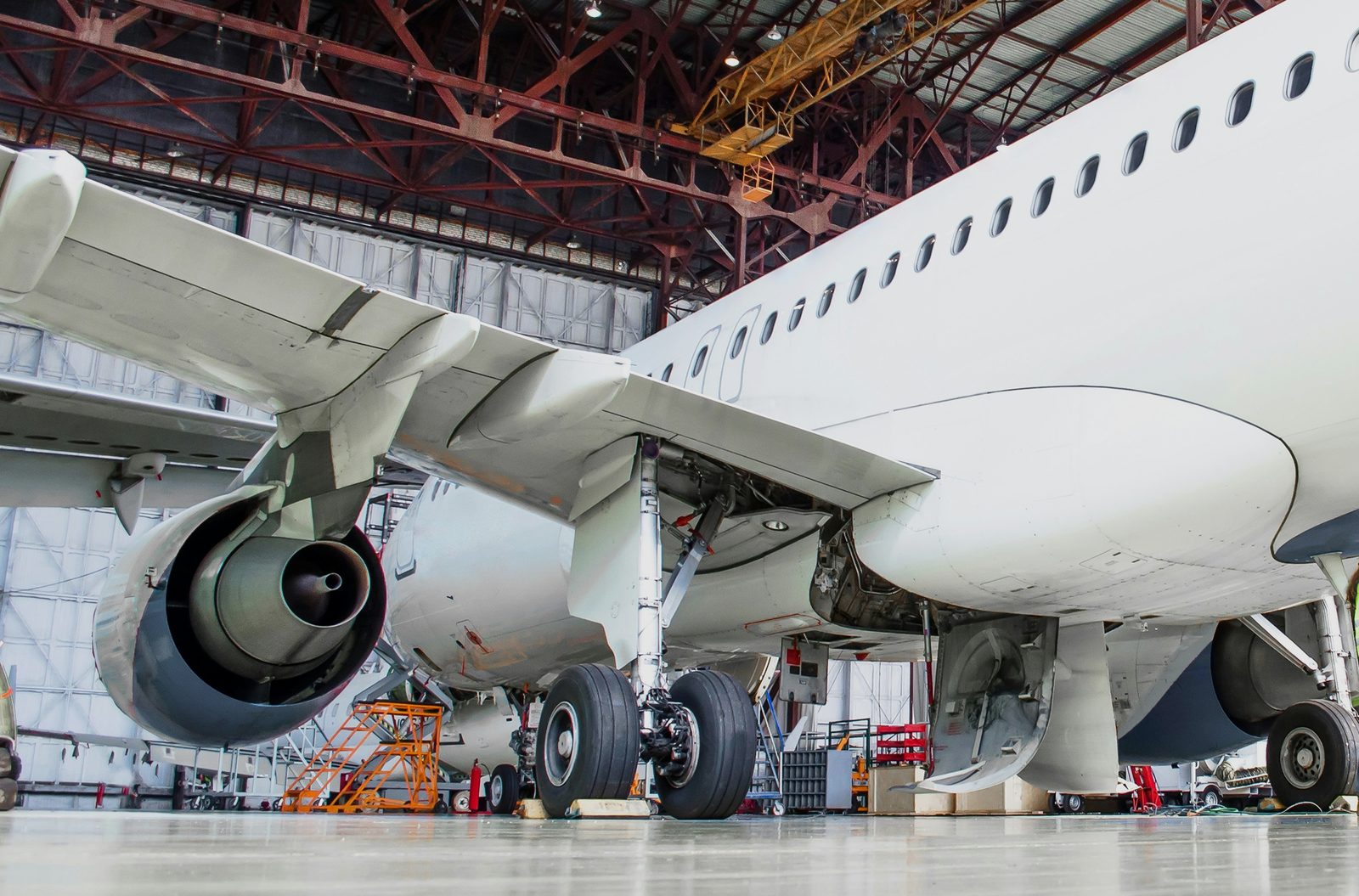 Aircraft maintenance hangar